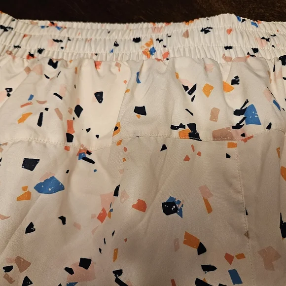 Fabletics shorts NWT - Picture 6 of 8